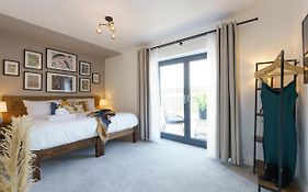 Honeysuckle - 1 Bedroom Luxury Apartment By Mint Stays
